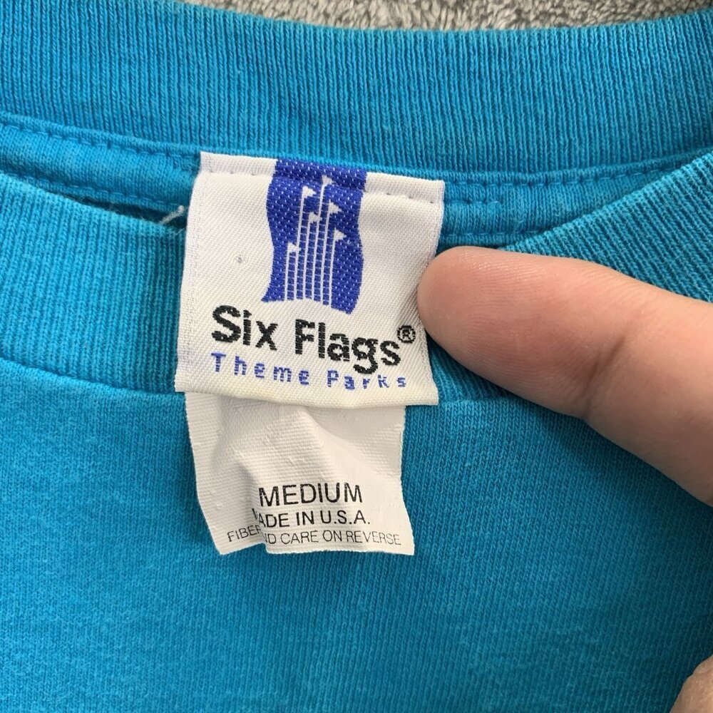Vintage Six Flags Shirt Mens M Sylvester 1997 Hang On Tight Looney Tunes *FLAW - Picture 8 of 10
